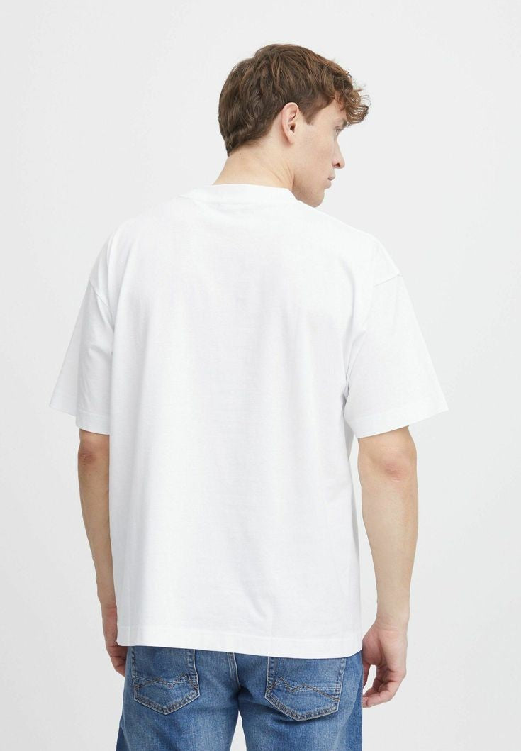 Super comfortable oversized graphic printed t-shirt men